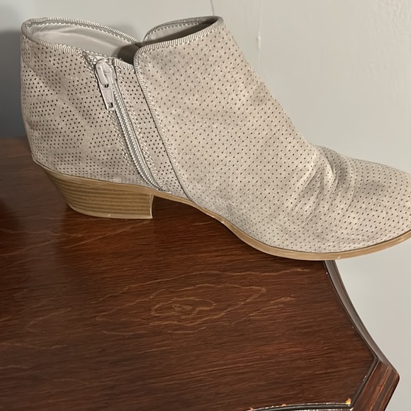 Gray Faux suede Ankle Boot 9w - Picture 3 of 4